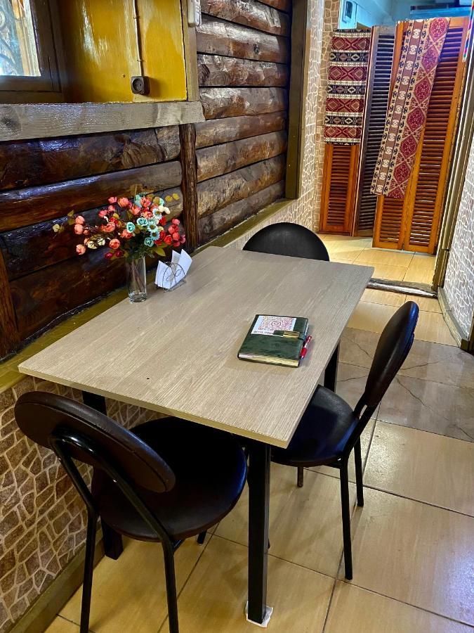 Communication Hostel バトゥーミ エクステリア 写真